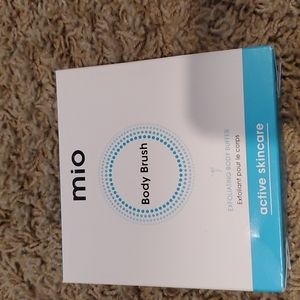 Mio body brush